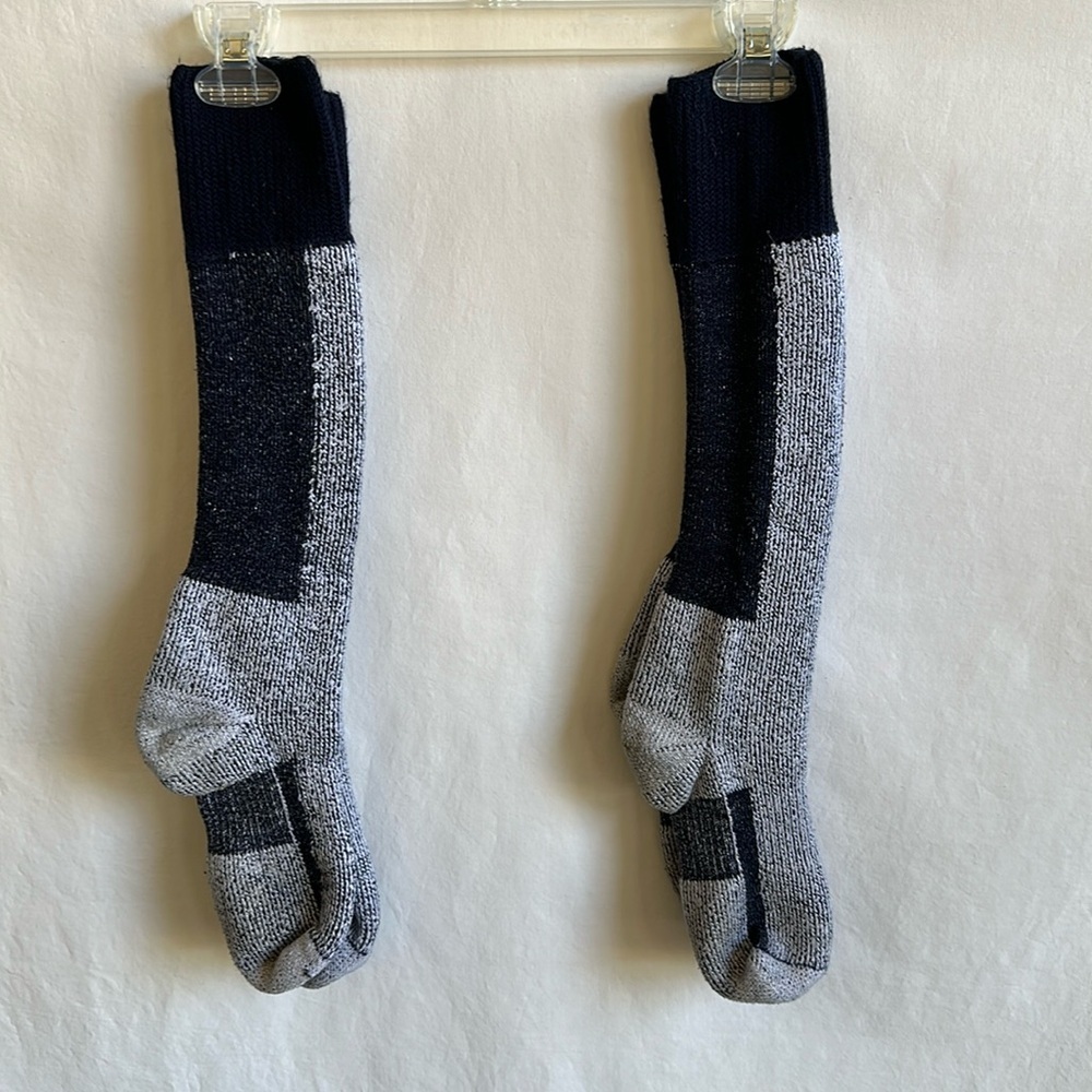 Two pairs of men’s hiking / skiing thermal socks
